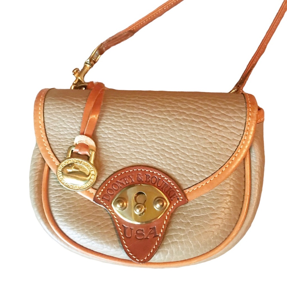 Vintage Dooney & Bourke Calvary small bag